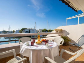 Apartment Les Marinas d'Ulysse IV by Interhome